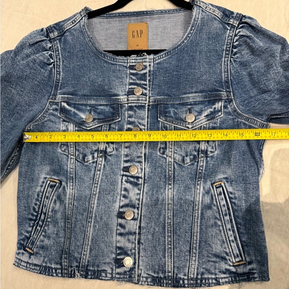 Gap Cropped Puff Sleeve Raw Hem Denim Jacket - Picture 6 of 6